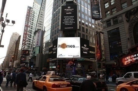 Homescom_Times_Square