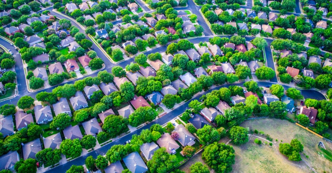 Pros and Cons of Living in the Suburbs — RISMedia