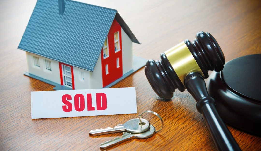 Pros And Cons Of Buying A House At Auction Rismedia