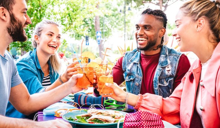 Summer Entertaining Tips for the Hot Hosting Season — RISMedia