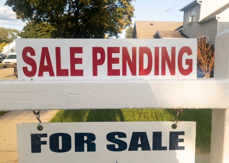 Pending Home Sales Edge Up